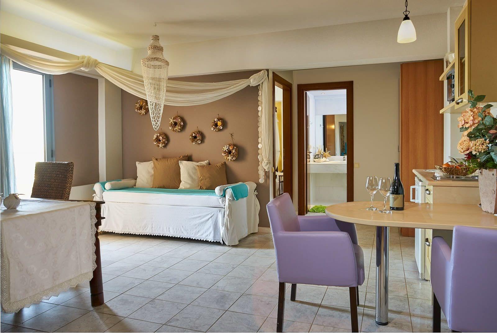 Golden Bay Hotel Apartments Malia  Ngoại thất bức ảnh